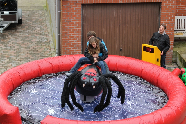 verhuurders van springkastelen Melsbroek | mcj-attractions