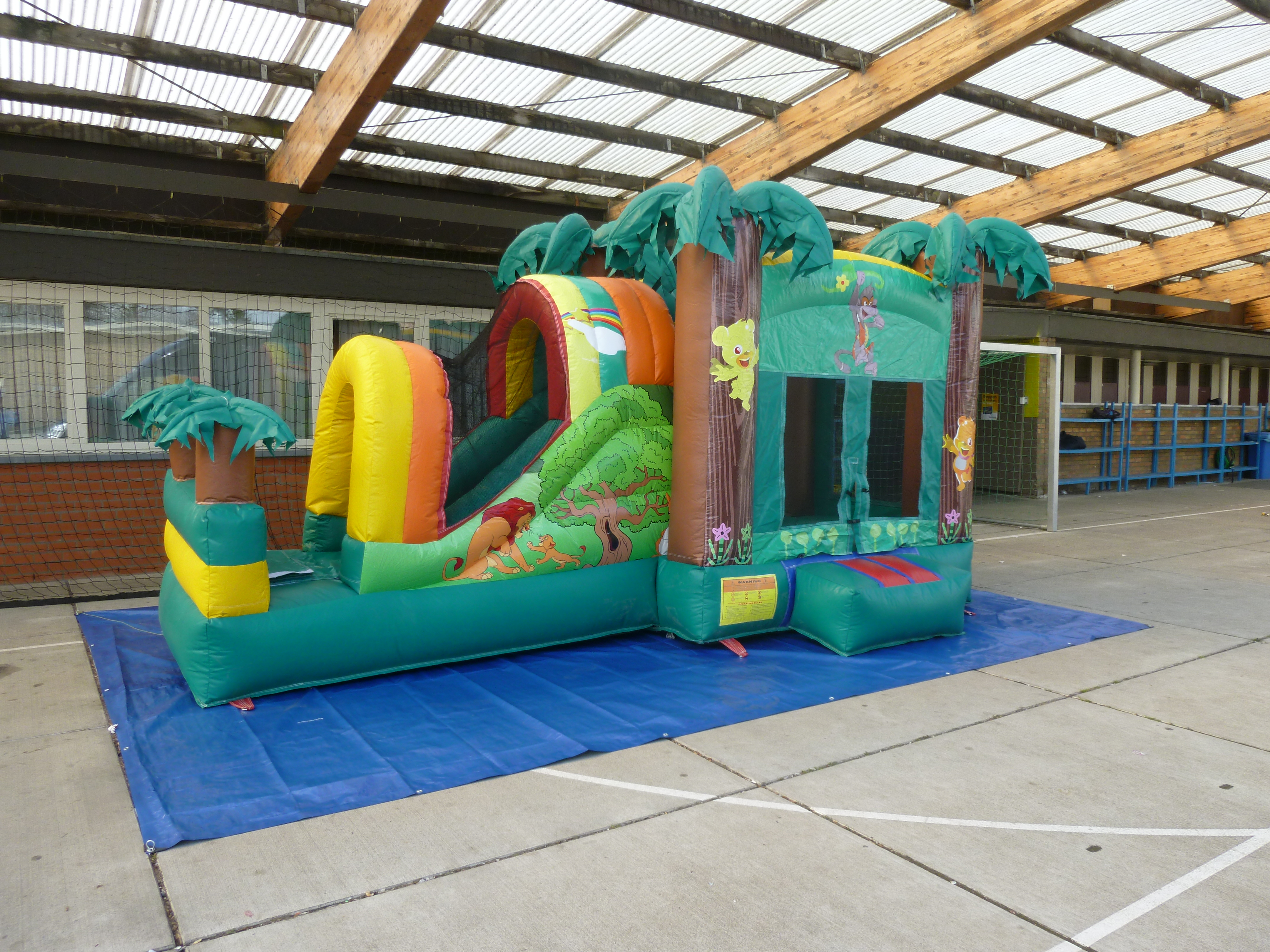 verhuurders van springkastelen Deerlijk TnT Verhuur & Events
